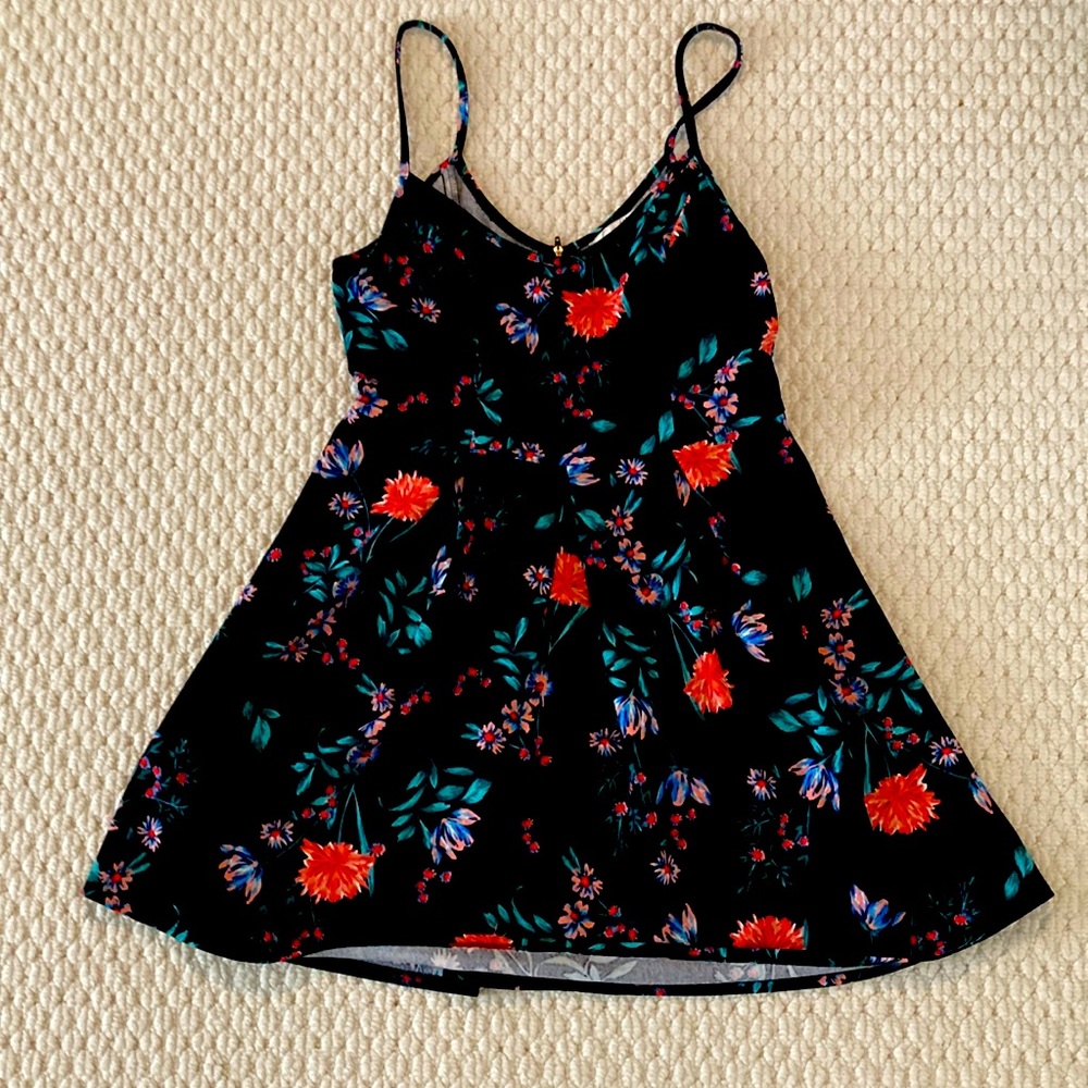 Junior dress, size L